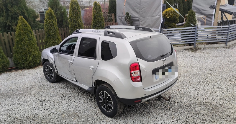 Dacia Duster cena 22900 przebieg: 76246, rok produkcji 2017 z Wieruszów małe 121